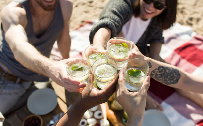 Drinky na osvěžení během horkých letních dnů